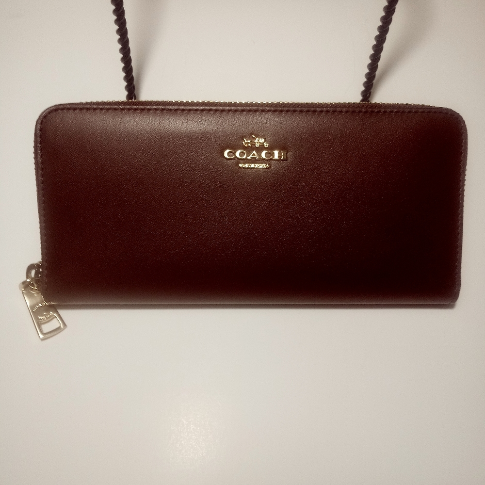 Coach Smooth Slim leather Accordian

Wallet